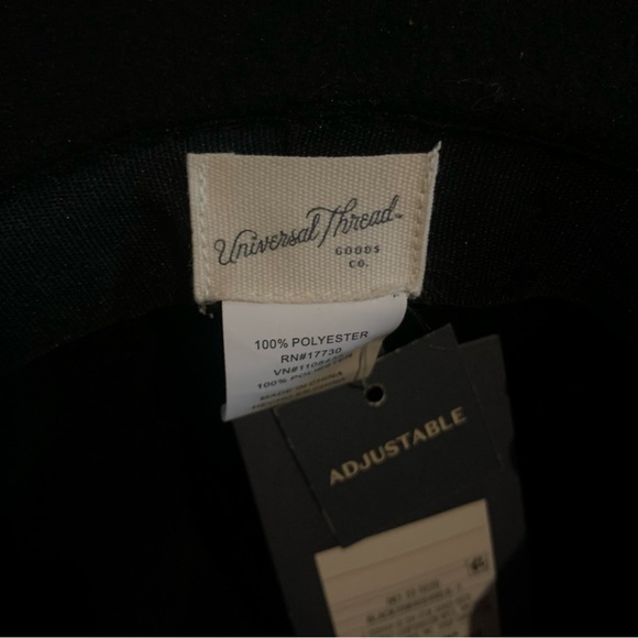 Universal Thread Black Hat - Picture 5 of 7